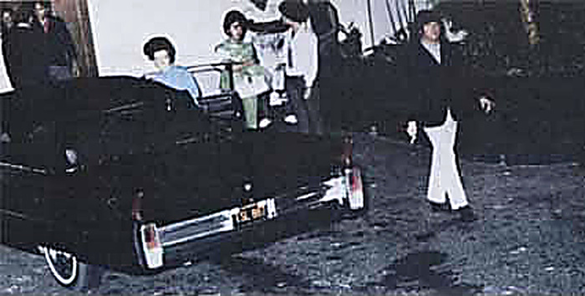 Elvis and Priscilla in the doorway at left, with John and George walking down the driveway / 28 August 1965